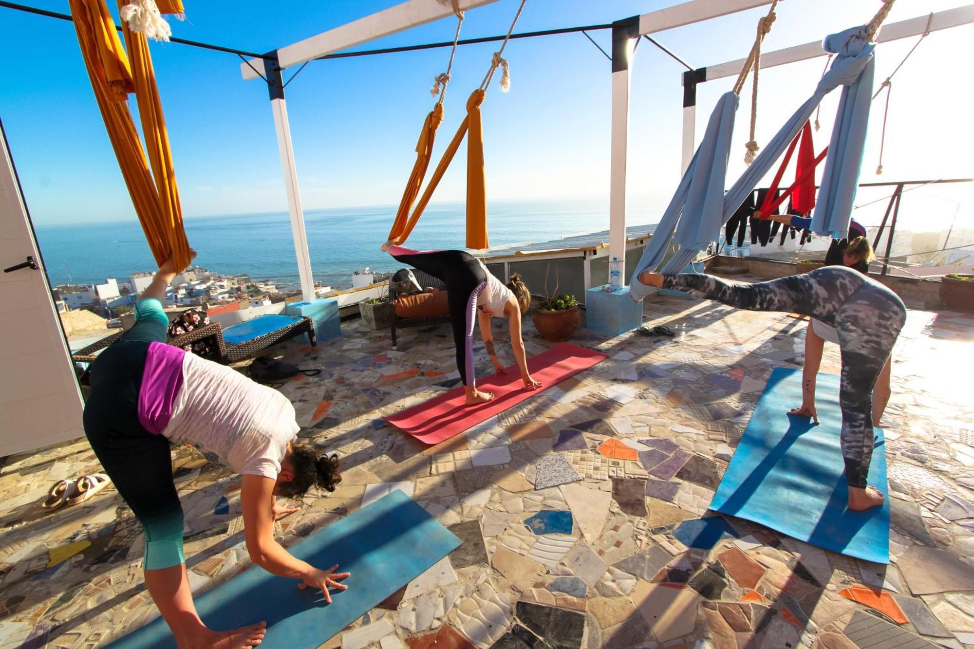 Adventurekeys Surf Yoga Cowork Bed and Breakfast Taghazout Eksteriør billede
