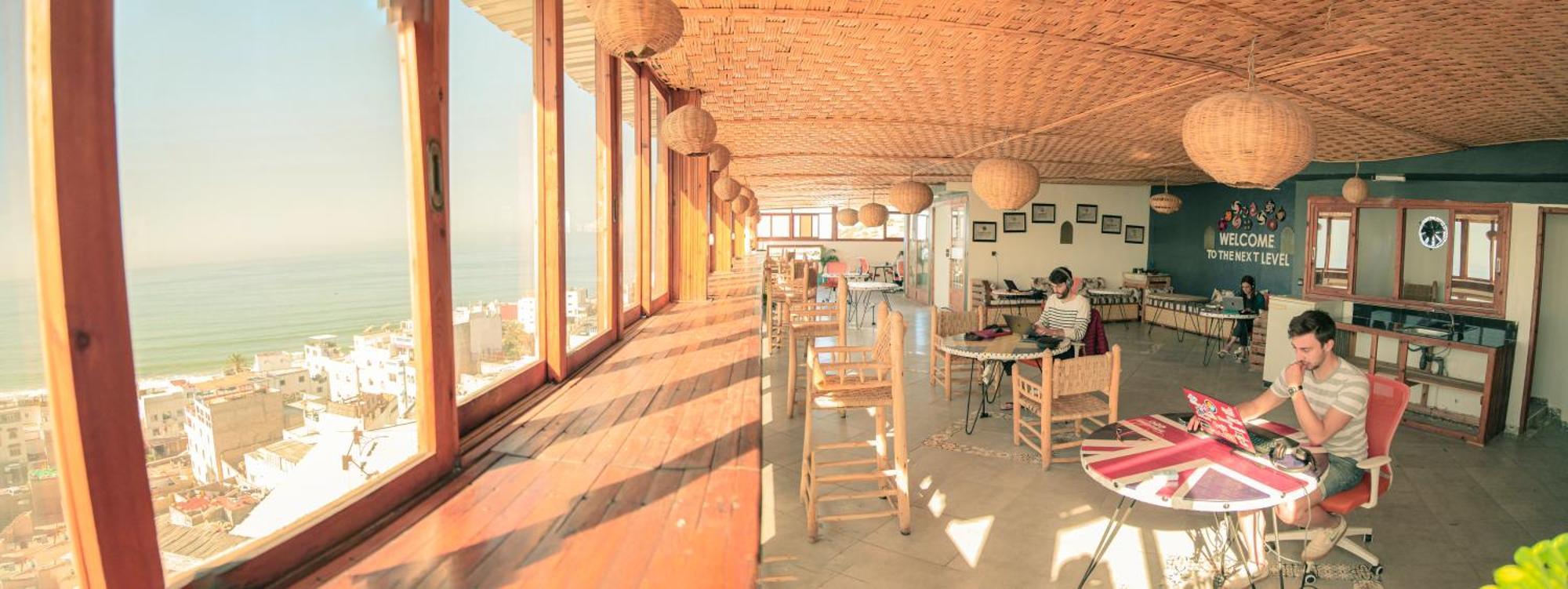Adventurekeys Surf Yoga Cowork Bed and Breakfast Taghazout Eksteriør billede