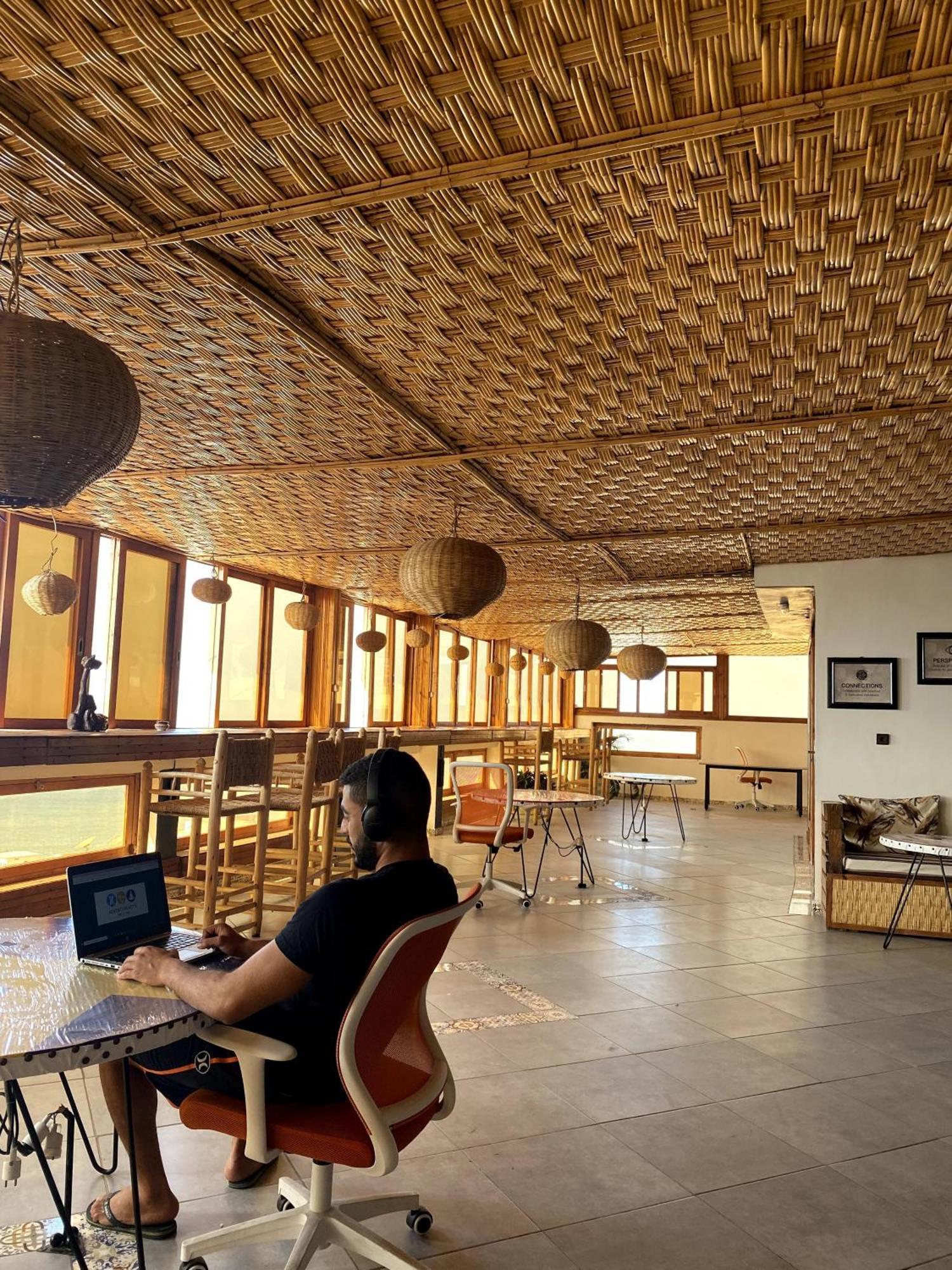 Adventurekeys Surf Yoga Cowork Bed and Breakfast Taghazout Eksteriør billede